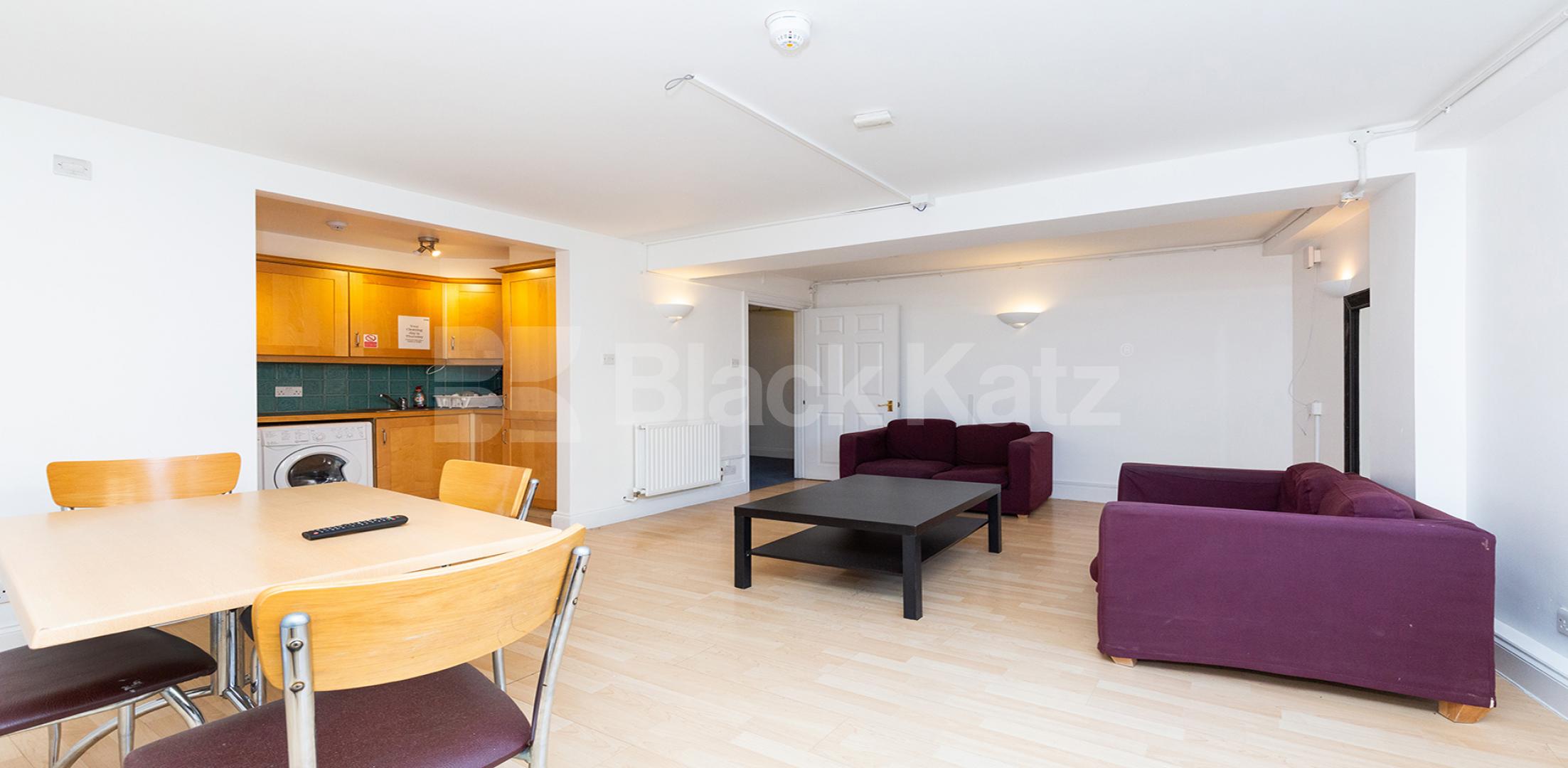 			NEW INSTRUCTION!, 2 Bedroom, 1 bath, 1 reception Flat			 Bakers Row, CLERKENWELL / FARRINGDON